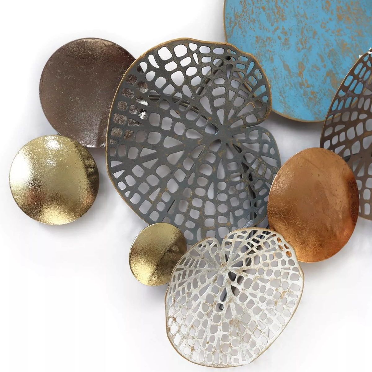 sculpture murale nénuphars stylisés